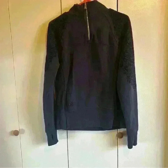 Lululemon Women’s Mock Neck Sweatshirt Navy Blue‎ Sz Small - Picture 6 of 6